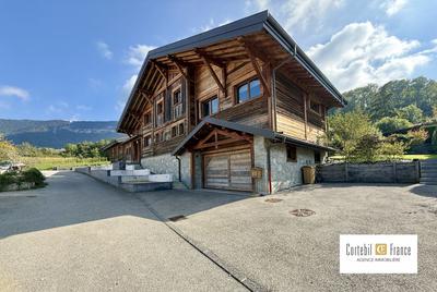 Châlet - 319 m² - 12 pièces