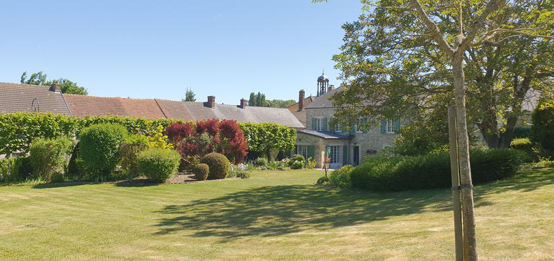 Propriété - 454 m² - 16 pièces