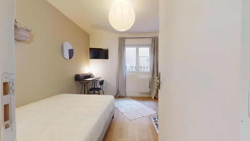 Maison en pierre - 164 m² - 9 pièces