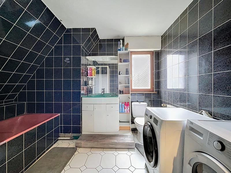 Maison - 98 m² - 5 pièces