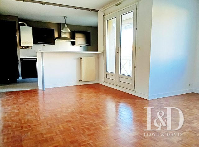 Appartement - 75 m² - 3 pièces