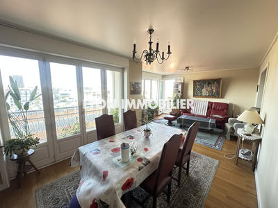 Appartement - 79 m² - 4 pièces