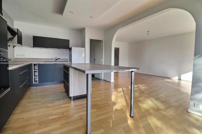 Appartement - 77 m² - 3 pièces