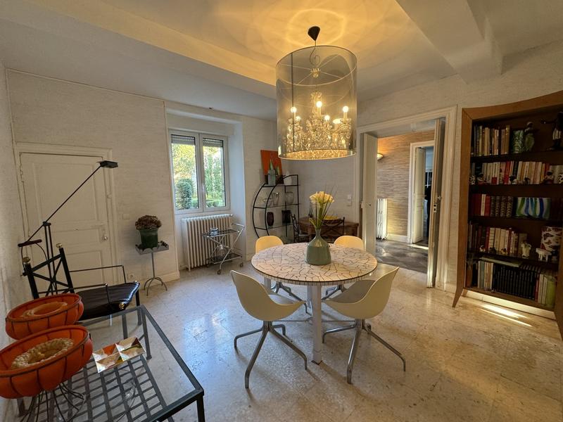 Maison ancienne - 265 m² - 8 pièces