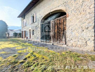 Maison - 200 m² - 8 pièces