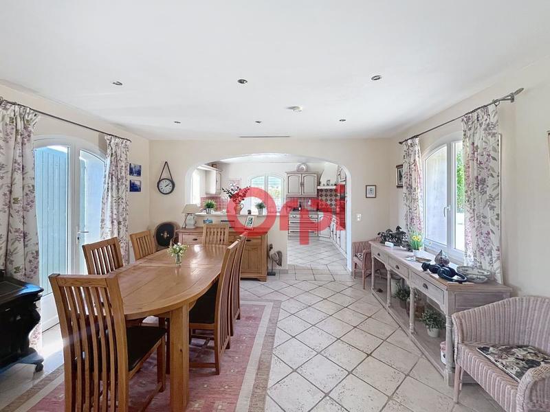 Maison - 140 m² - 4 pièces