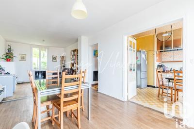 Maison - 104 m² - 4 pièces