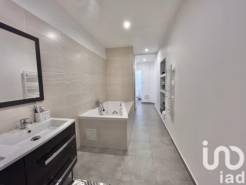 Appartement - 197 m² - 7 pièces