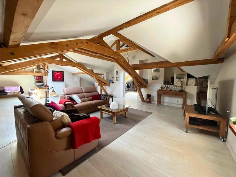 Maison - 275 m² - 7 pièces