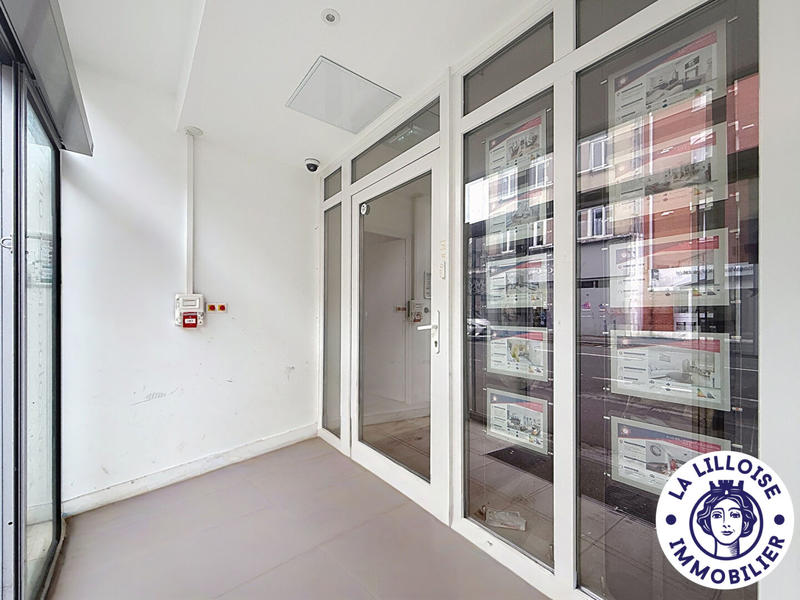 Local commercial - 140 m² - 6 pièces