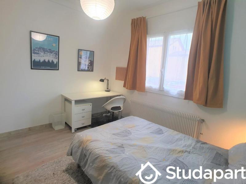 Chambre - 9 m² - 1 pièce