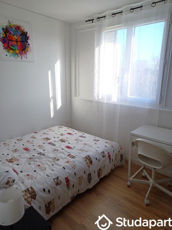 Chambre - 9 m² - 1 pièce