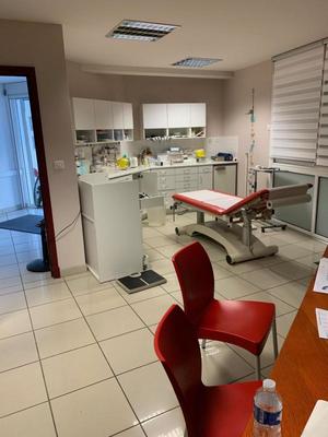 Local d'activité / Entrepôt - 180 m²