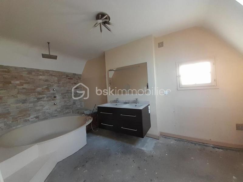 Maison - 163 m² - 5 pièces