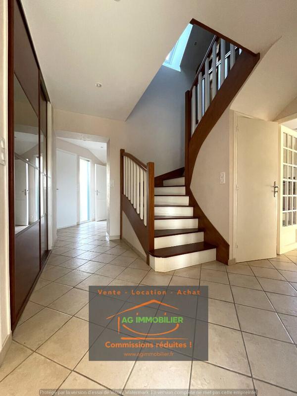 Maison - 177 m² - 6 pièces