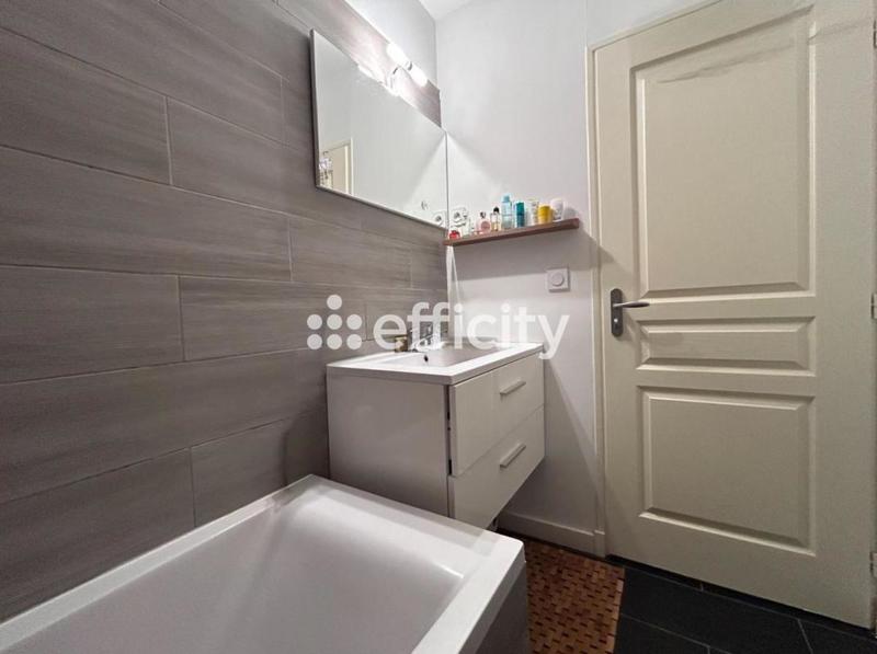 Maison - 84 m² - 4 pièces