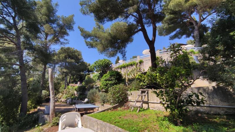 Maison - 360 m² - 16 pièces