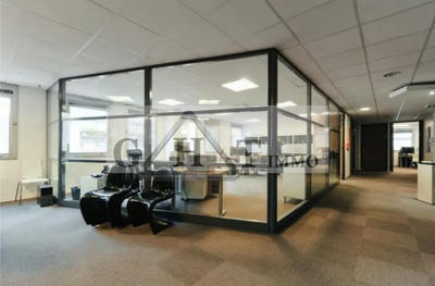 Bureau - 600 m²