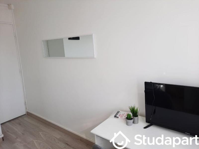 Chambre - 12 m² - 1 pièce