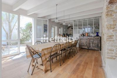 Maison - 192 m² - 9 pièces