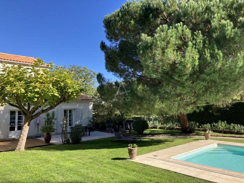 Maison d'architecte - 192 m² - 6 pièces