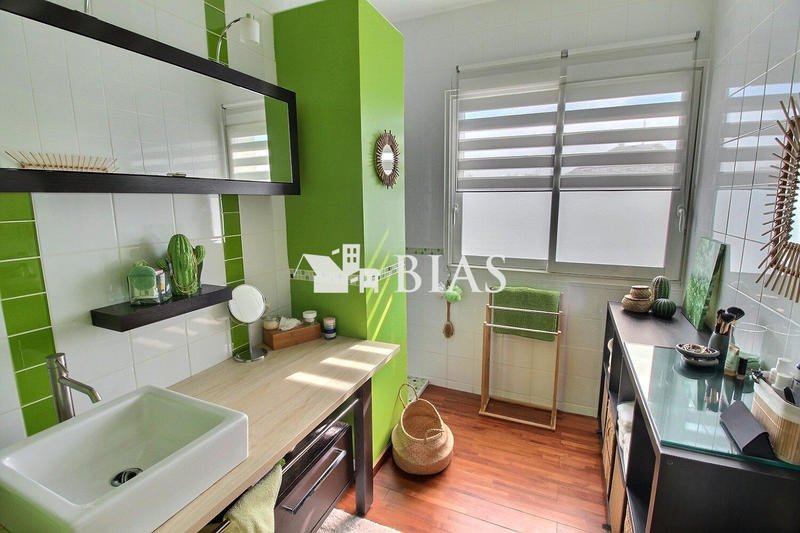 Maison - 168 m² - 7 pièces