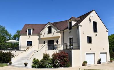 Maison - 281 m² - 8 pièces