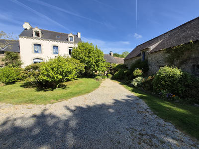 Propriété - 279 m² - 10 pièces