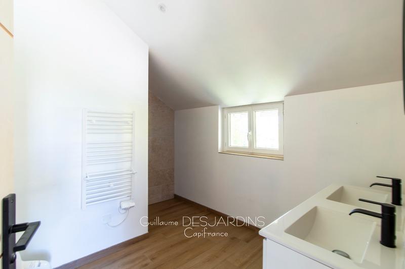 Maison - 85 m² - 5 pièces