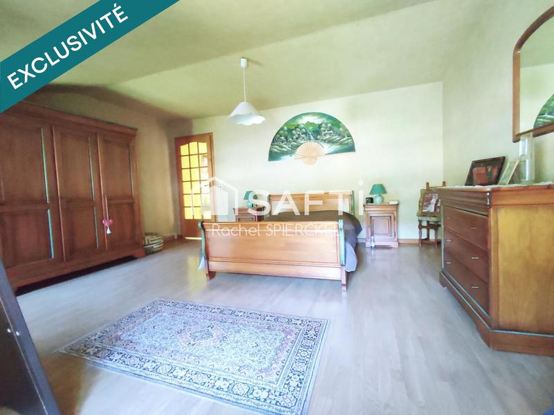 Maison - 230 m² - 7 pièces