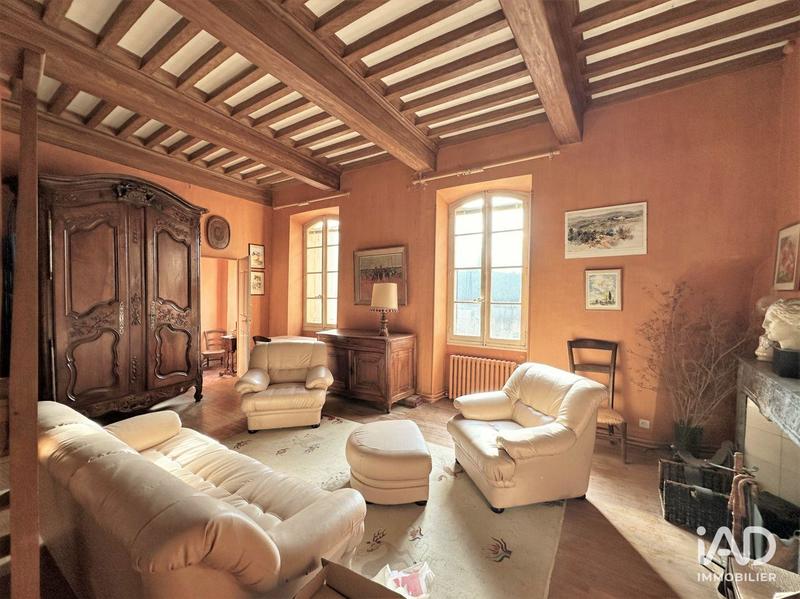 Maison - 690 m² - 17 pièces