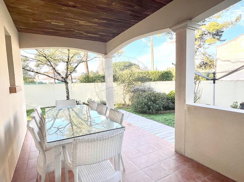 Villa - 184 m² - 7 pièces