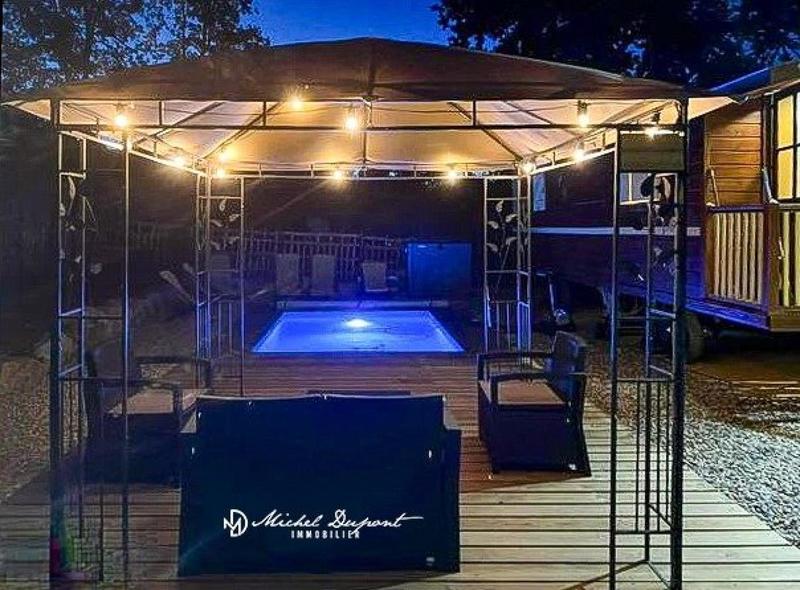 Maison - 410 m² - 20 pièces