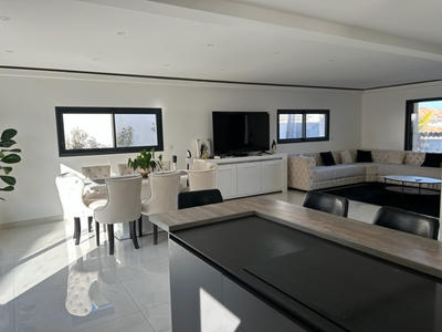 Villa - 145 m² - 8 pièces