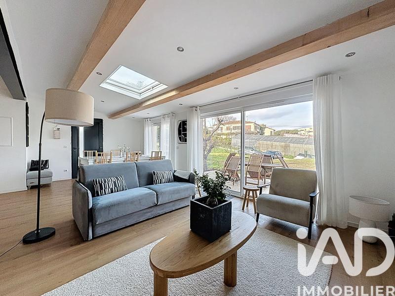 Maison - 102 m² - 4 pièces