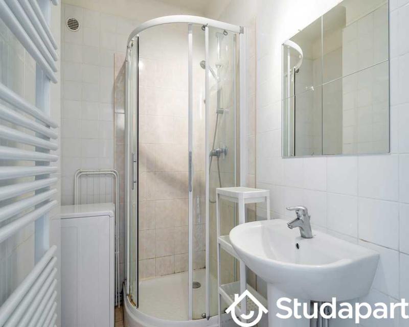 Chambre - 50 m² - 1 pièce