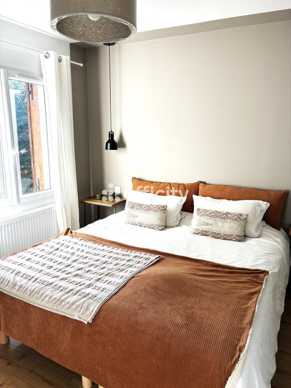 Pavillon - 155 m² - 6 pièces