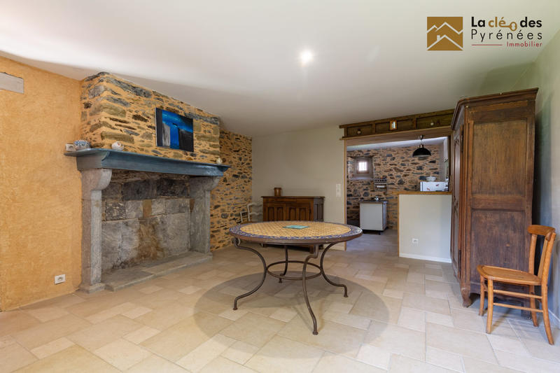 Maison traditionnelle - 190 m² - 5 pièces