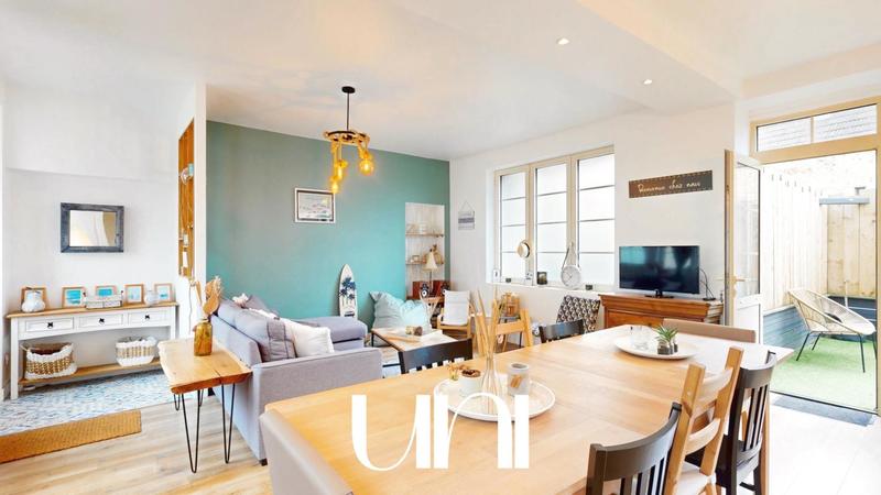 Maison - 90 m² - 4 pièces