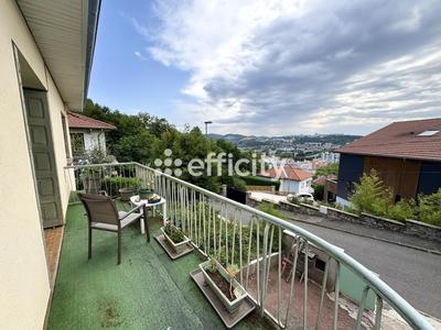 Maison - 94 m² - 4 pièces