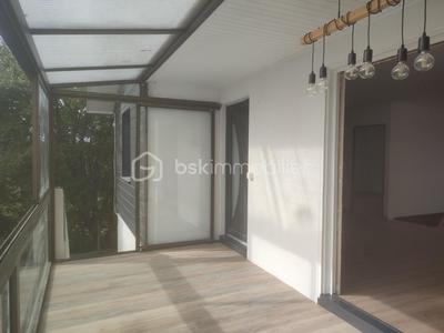 Maison traditionnelle - 142 m² - 7 pièces