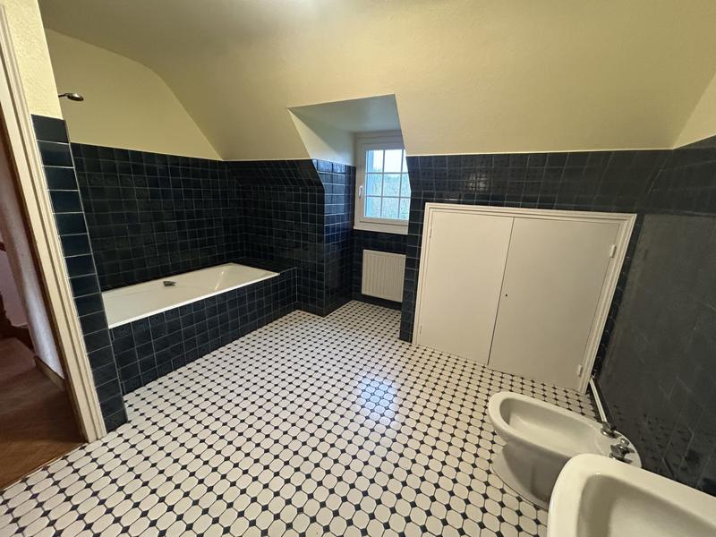 Maison traditionnelle - 168 m² - 7 pièces