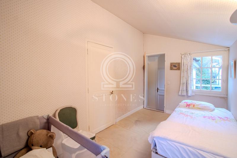 Maison ancienne - 203 m² - 8 pièces