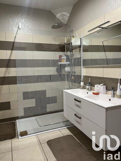 Maison - 227 m² - 8 pièces