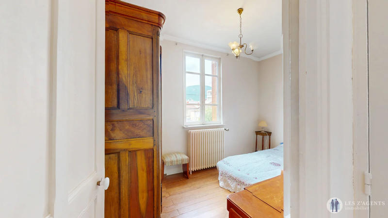 Maison - 299 m² - 8 pièces