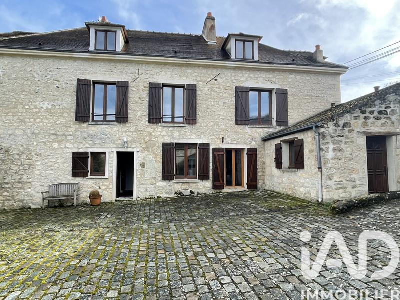 Maison - 210 m² - 7 pièces