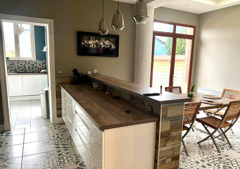 Maison - 180 m² - 6 pièces