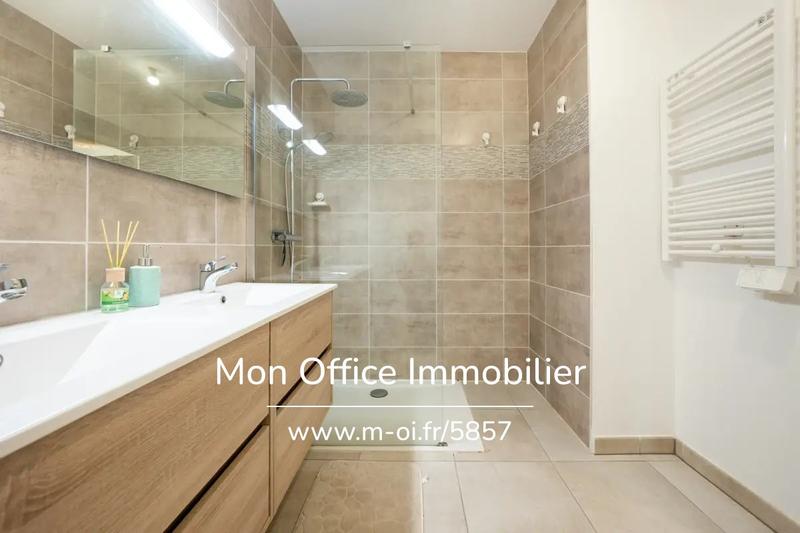 Appartement - 75 m² - 4 pièces