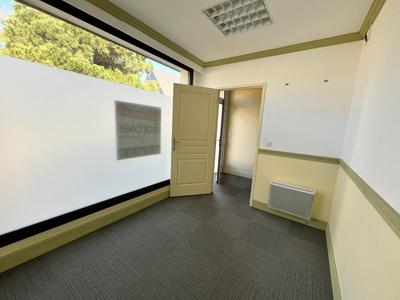 Bureau - 107 m²
