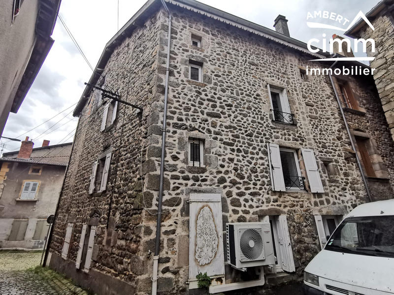 Maison - 220 m² - 8 pièces